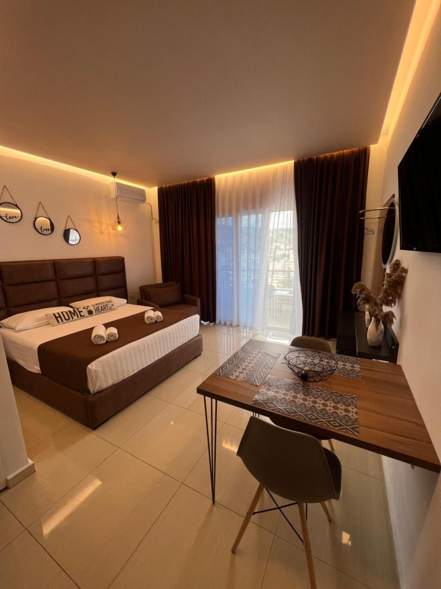 Apartments Sadiku With Sea View Sarande Exterior photo